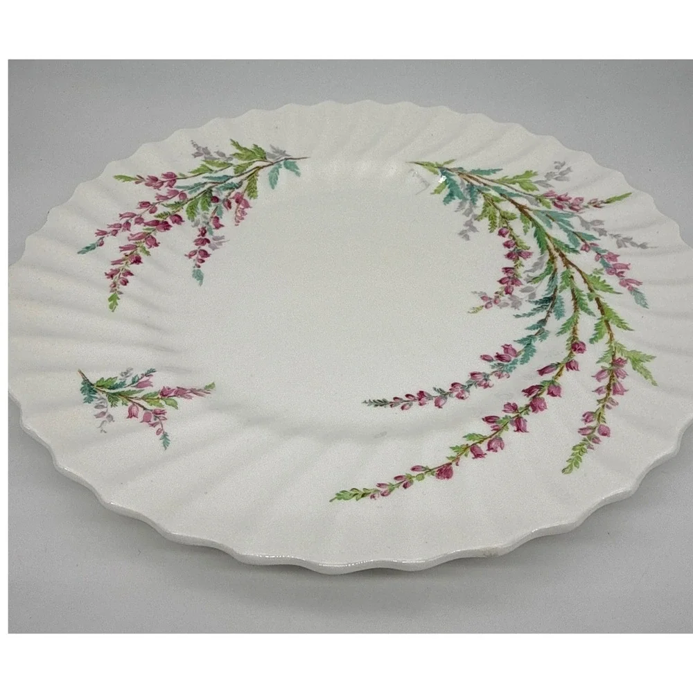 Royal Doulton Bell Heather H4828 Dinner Plate Scalloped Swirl Bone China England